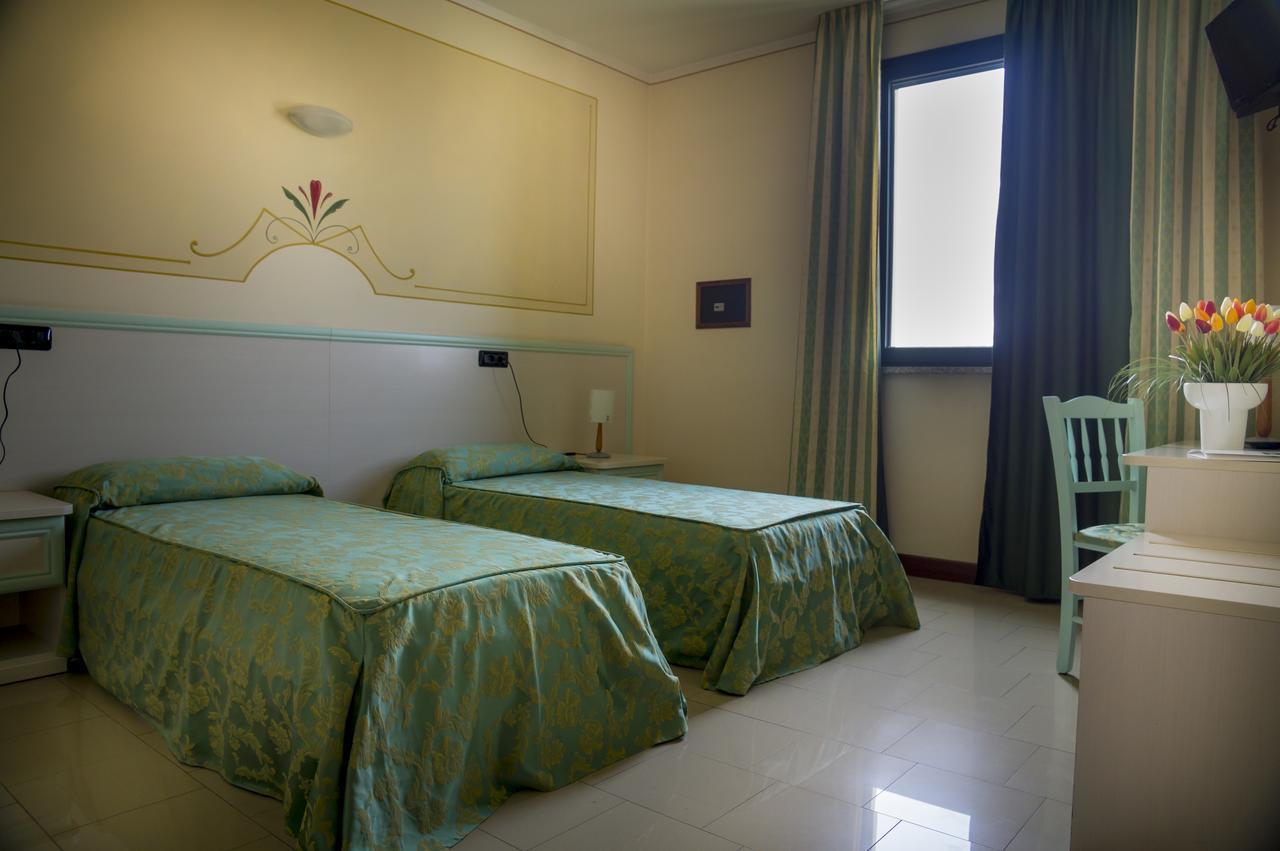 Eden Hotel Castel d'Ario Exterior photo