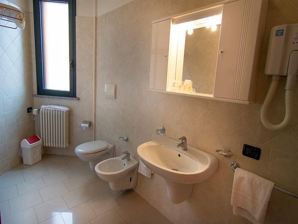 Eden Hotel Castel d'Ario Exterior photo